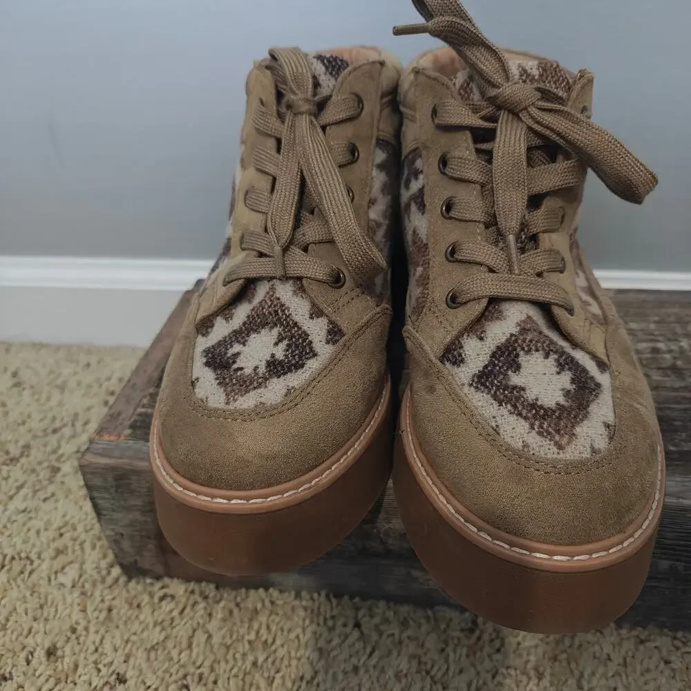Zodiac Siona Women's Size 7 M Platform Sneaker Boots Southwest Aztec Tan